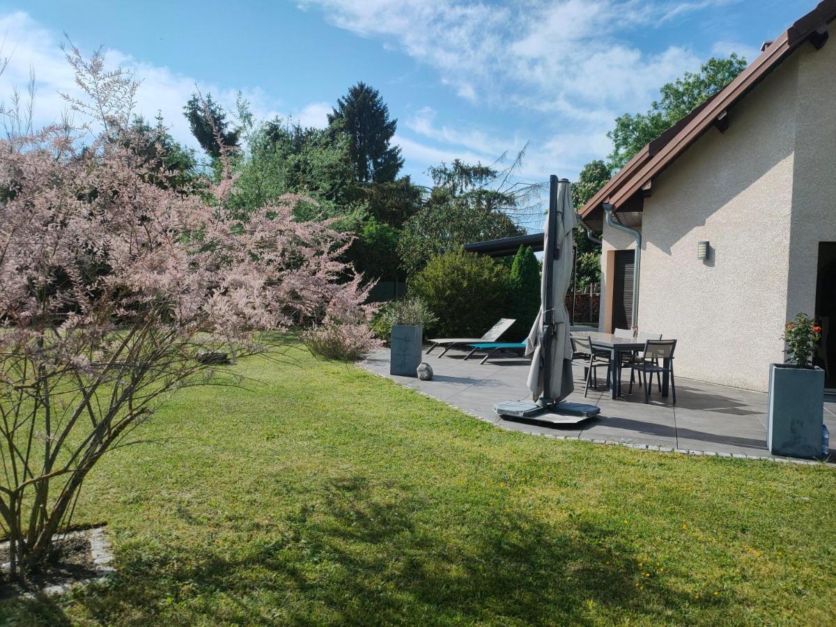 La Champagnolaise Villa ชอมปาญโญล ภายนอก รูปภาพ