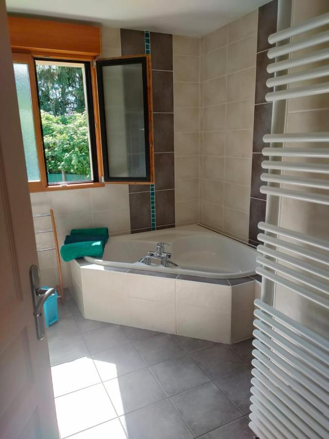 La Champagnolaise Villa ชอมปาญโญล ภายนอก รูปภาพ